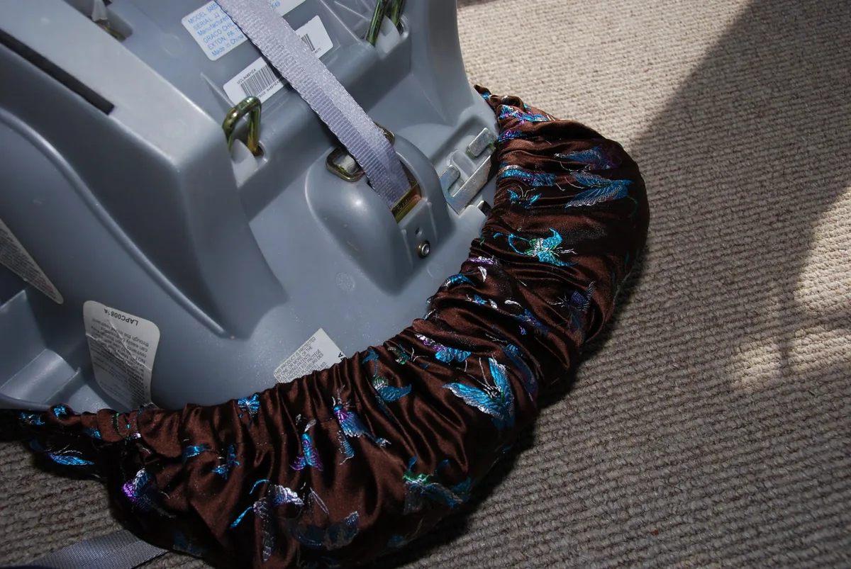 how to clean a baby car seat
