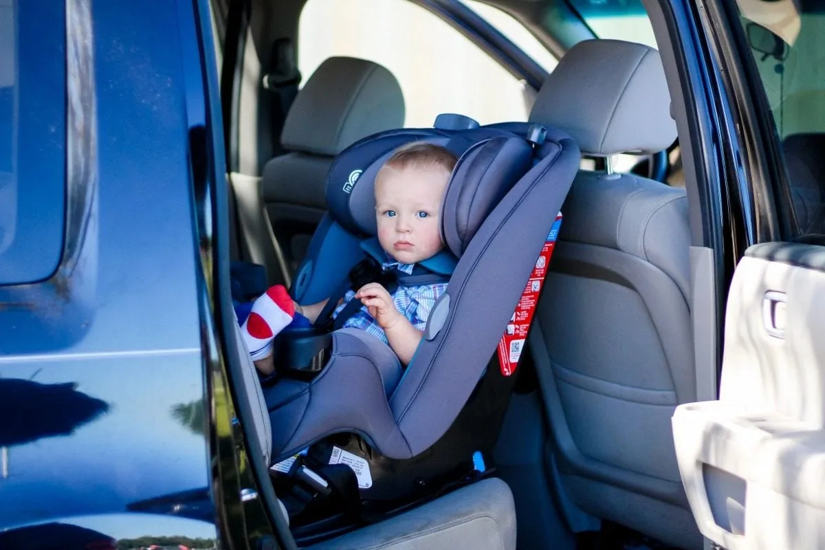 when to move baby to bigger car seat